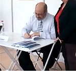 Firma de mi libro Desde mi interior, en la 51 Feria del Libro de Valencia.