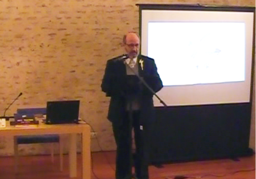 Recitando en el Encuentro Poético de la Orden Poético-Literaria Juan Benito y el grupo Poesía Viva