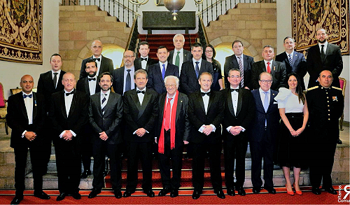 Recibiendo la Medalla de Oro del Foro Europeo Cum Laude