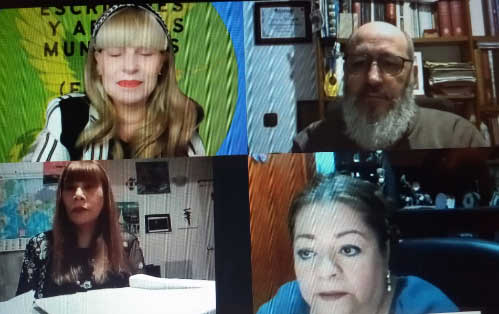 Impartiendo un taller de Rima Jotabé en Escritores y Artistas Mundiales.