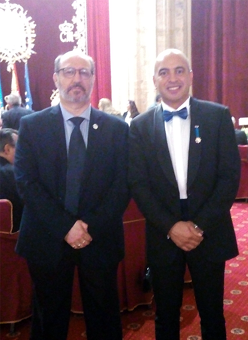 Junto a Mohi Eddine Serrhini