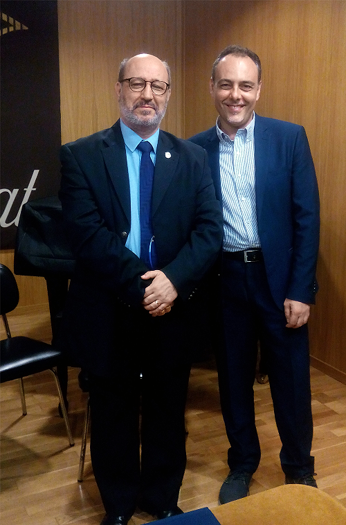 Junto a Massimiliano Verde