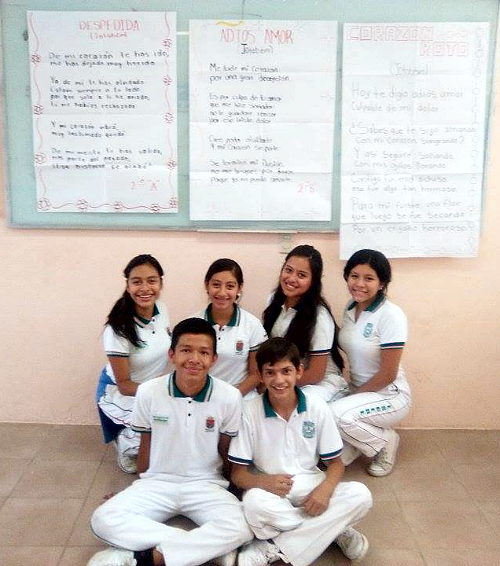 Alumnos de la Escuela Secundaria Emilio Rabasa Estevanell de Chiapas (México)