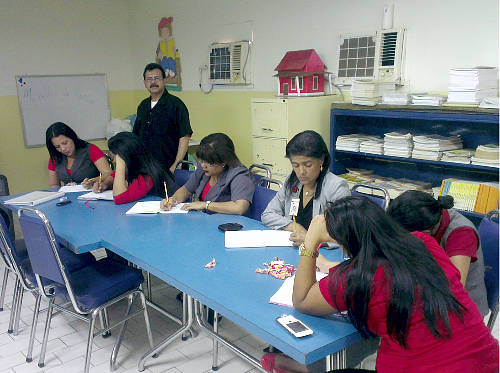 Alumnos de la Unidad Educativa Dr. Gastón Parra Luzardol de Zulia (Venezuela)